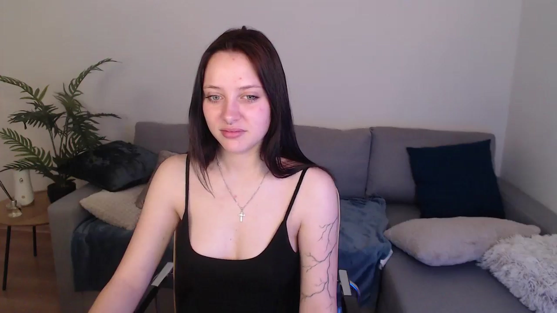 Gallery image thumbnail from SerenaSantos's myfreecams stream on, 05/03/2024, 09:45 image 3 of 20