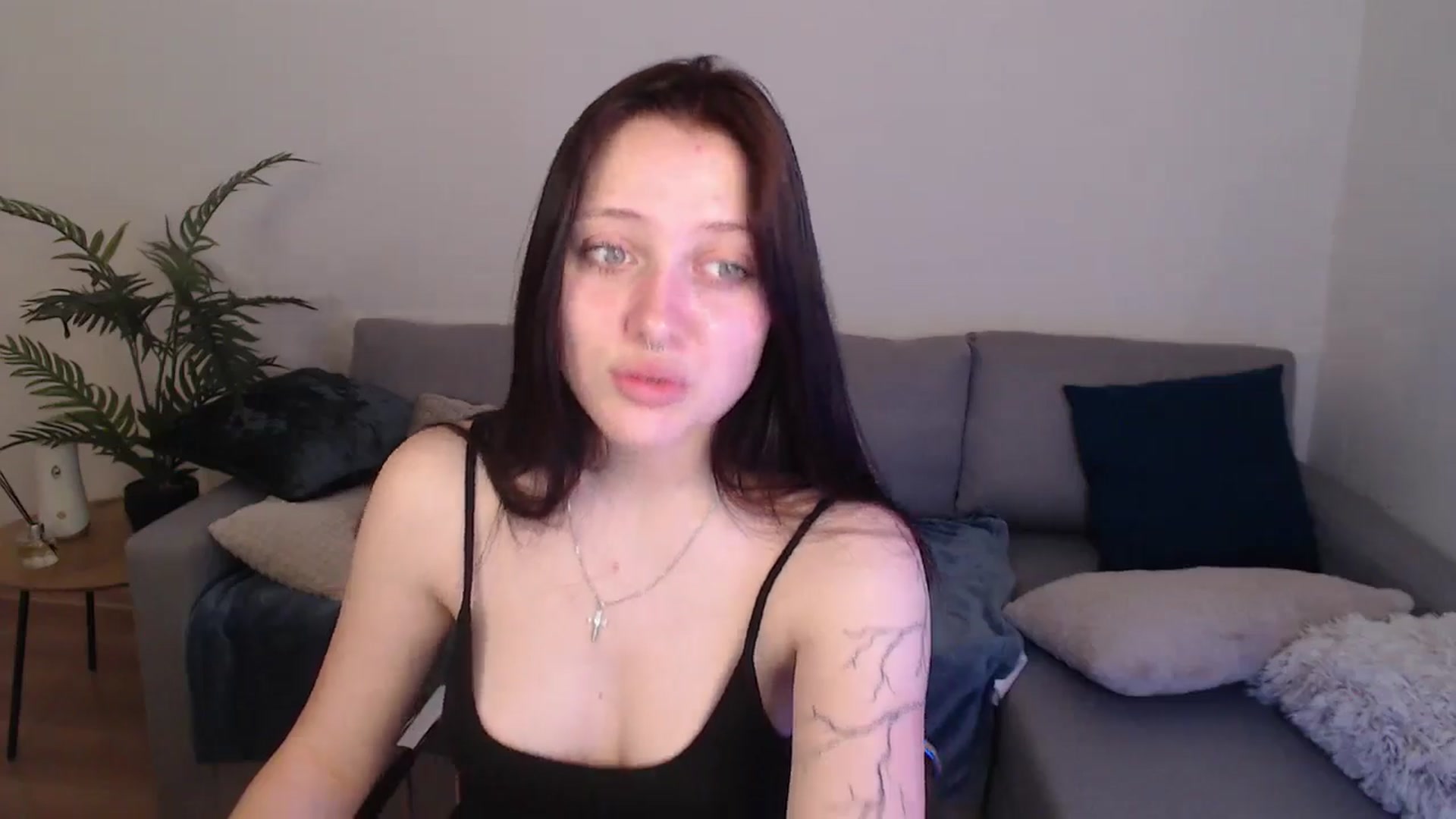 Gallery image thumbnail from SerenaSantos's myfreecams stream on, 05/03/2024, 09:45 image 20 of 20