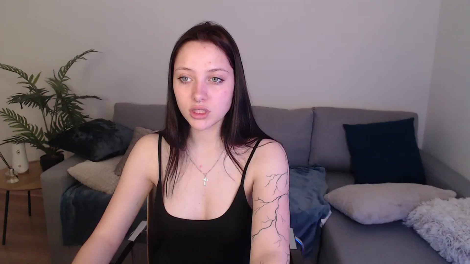 Gallery image thumbnail from SerenaSantos's myfreecams stream on, 05/03/2024, 09:45 image 15 of 20