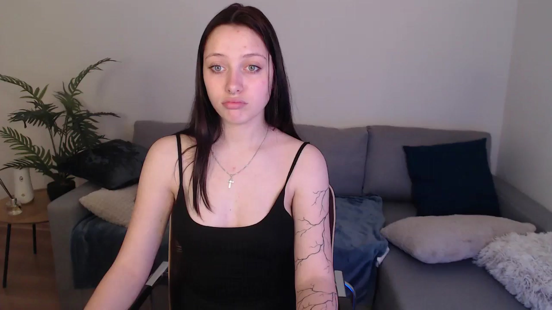 Gallery image thumbnail from SerenaSantos's myfreecams stream on, 05/03/2024, 11:18 image 7 of 20