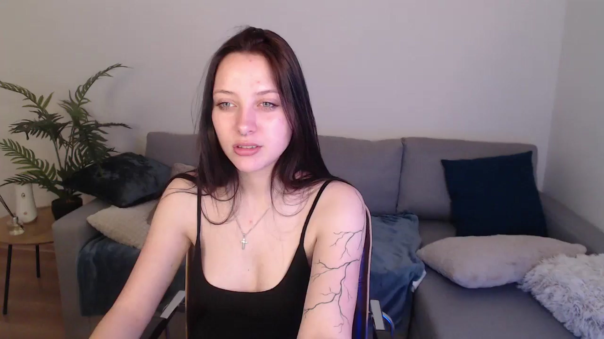 Gallery image thumbnail from SerenaSantos's myfreecams stream on, 05/03/2024, 12:56 image 15 of 20
