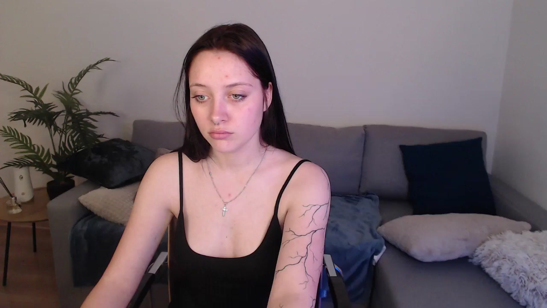 Gallery image thumbnail from SerenaSantos's myfreecams stream on, 05/03/2024, 12:56 image 1 of 20