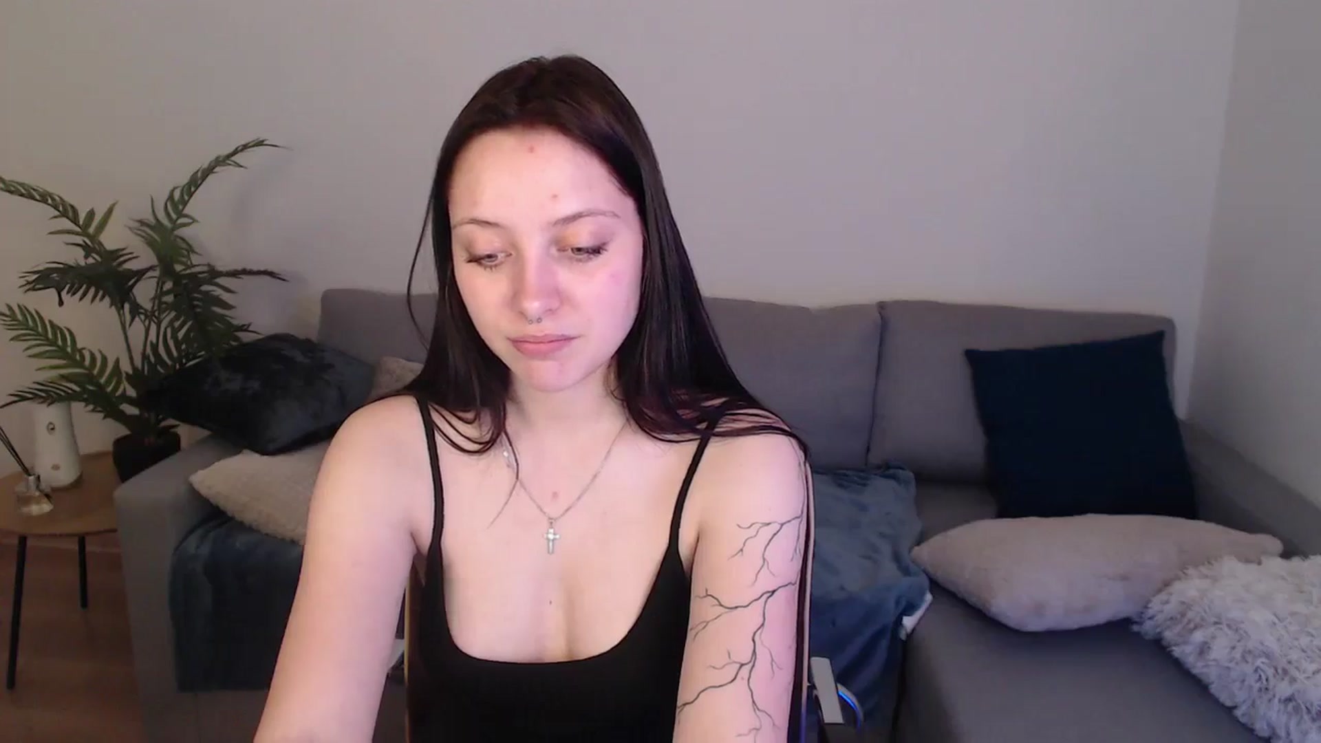 Gallery image thumbnail from SerenaSantos's myfreecams stream on, 05/03/2024, 12:56 image 3 of 20