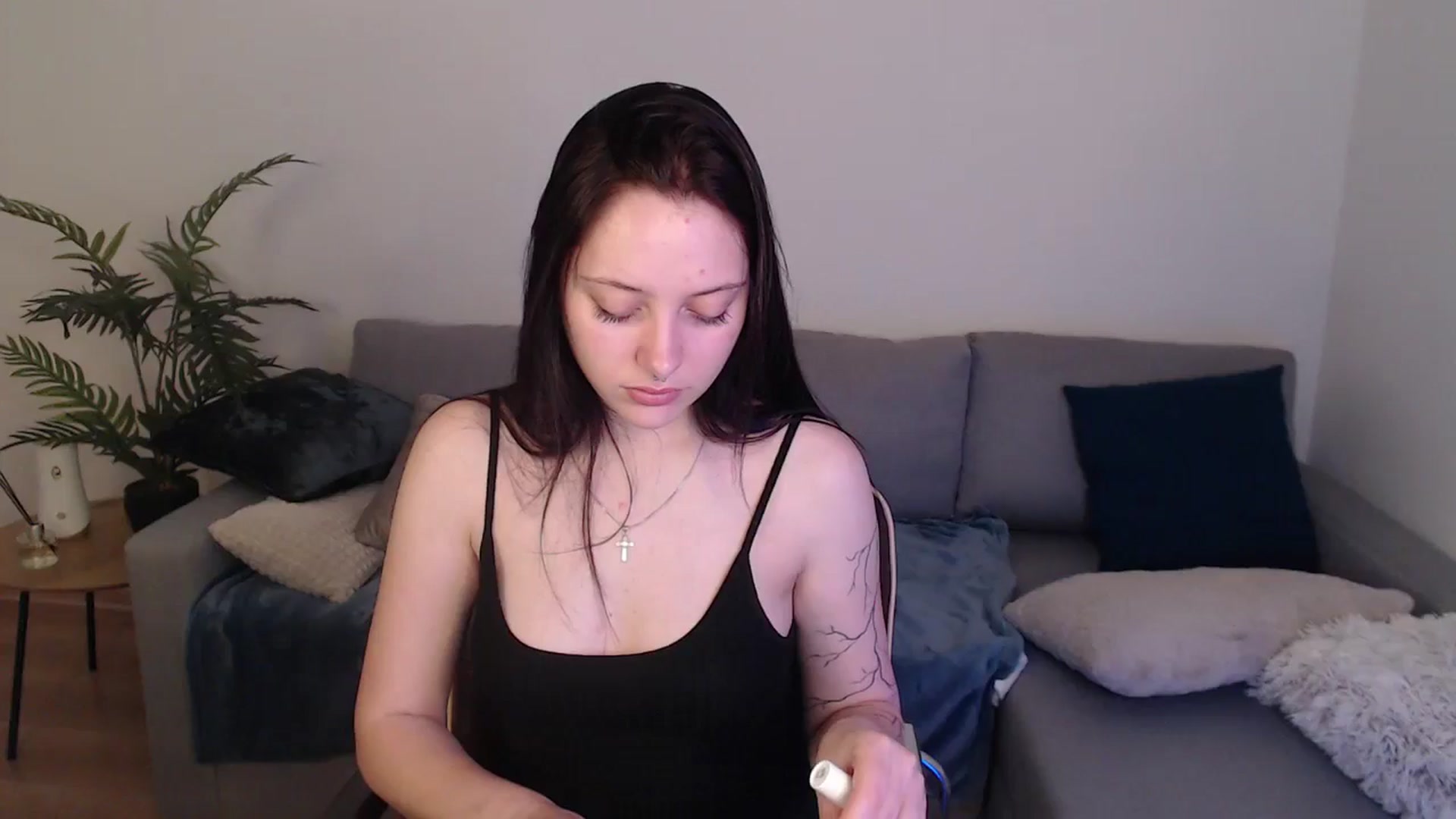 Gallery image thumbnail from SerenaSantos's myfreecams stream on, 05/03/2024, 13:18 image 1 of 20
