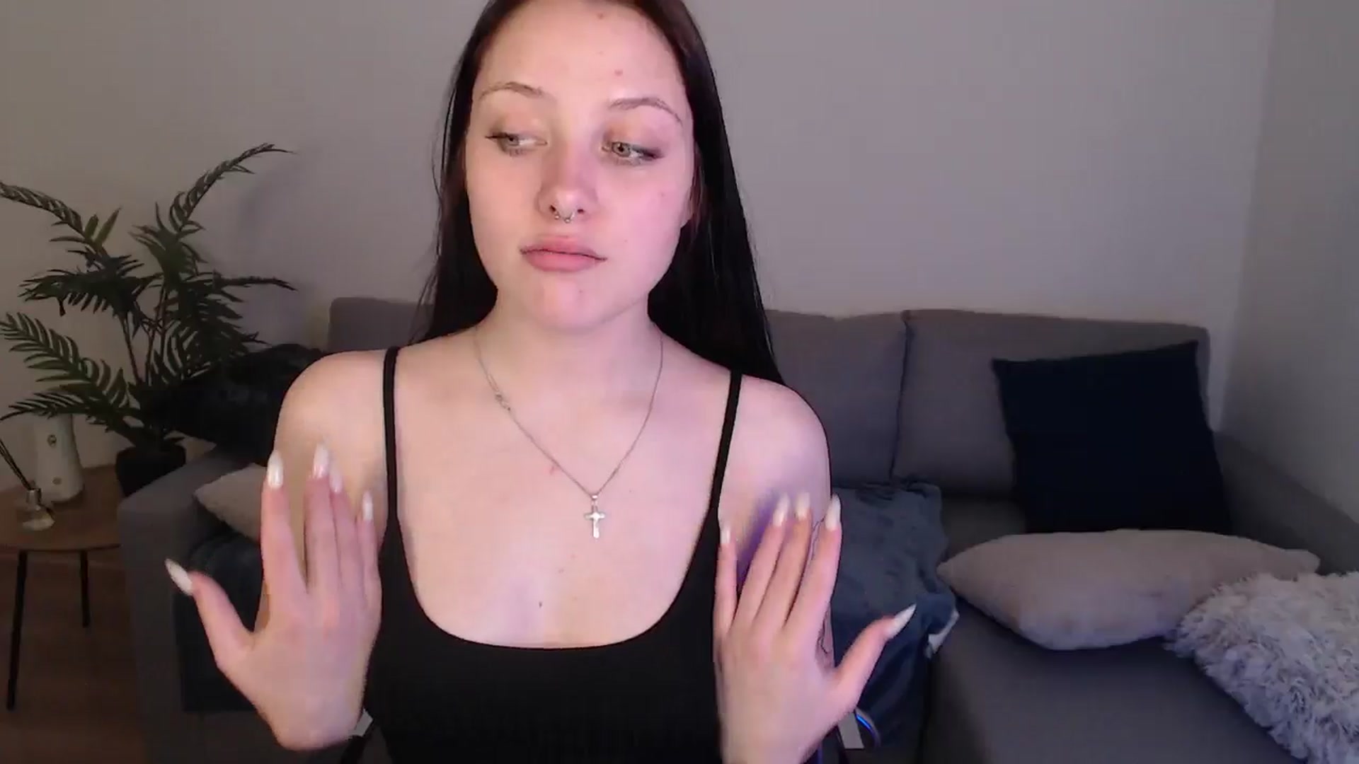 Gallery image thumbnail from SerenaSantos's myfreecams stream on, 05/03/2024, 13:54 image 18 of 20