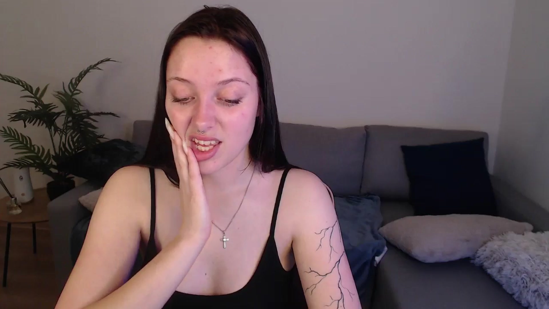 Gallery image thumbnail from SerenaSantos's myfreecams stream on, 05/03/2024, 13:54 image 19 of 20