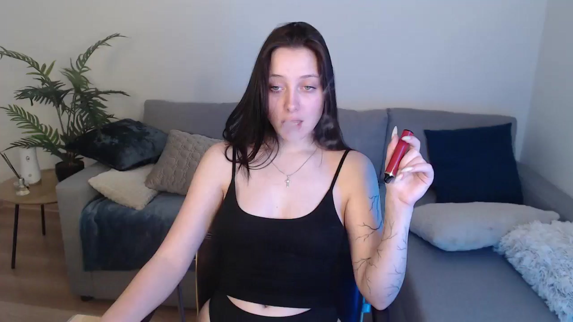 Gallery image thumbnail from SerenaSantos's myfreecams stream on, 05/07/2024, 13:39 image 15 of 20