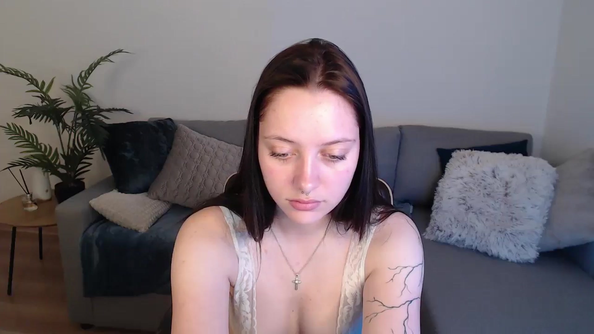 Gallery image thumbnail from SerenaSantos's myfreecams stream on, 05/10/2024, 10:58 image 9 of 20