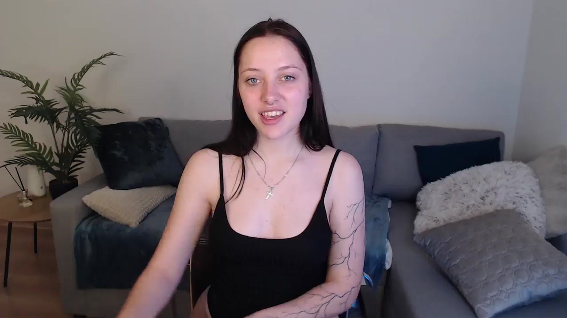 Gallery image thumbnail from SerenaSantos's myfreecams stream on, 05/11/2024, 09:02 image 6 of 20