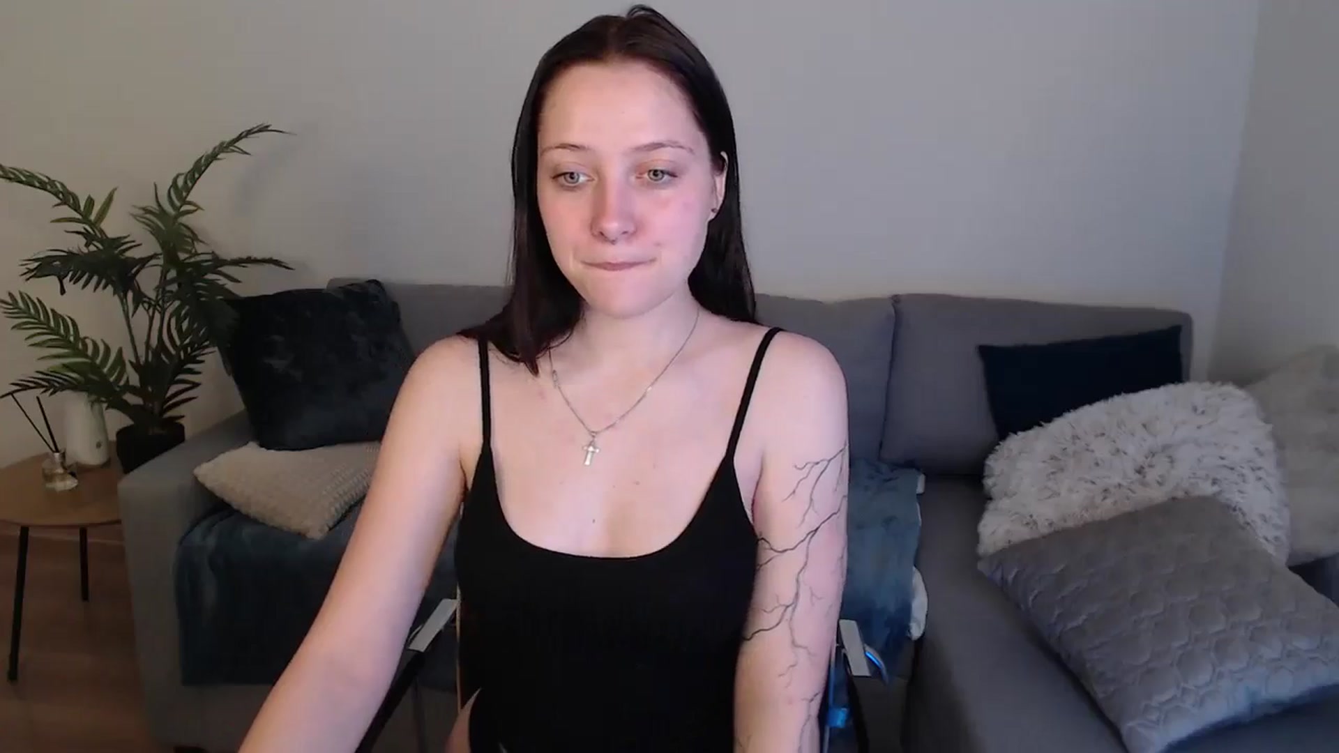 Gallery image thumbnail from SerenaSantos's myfreecams stream on, 05/11/2024, 09:02 image 18 of 20