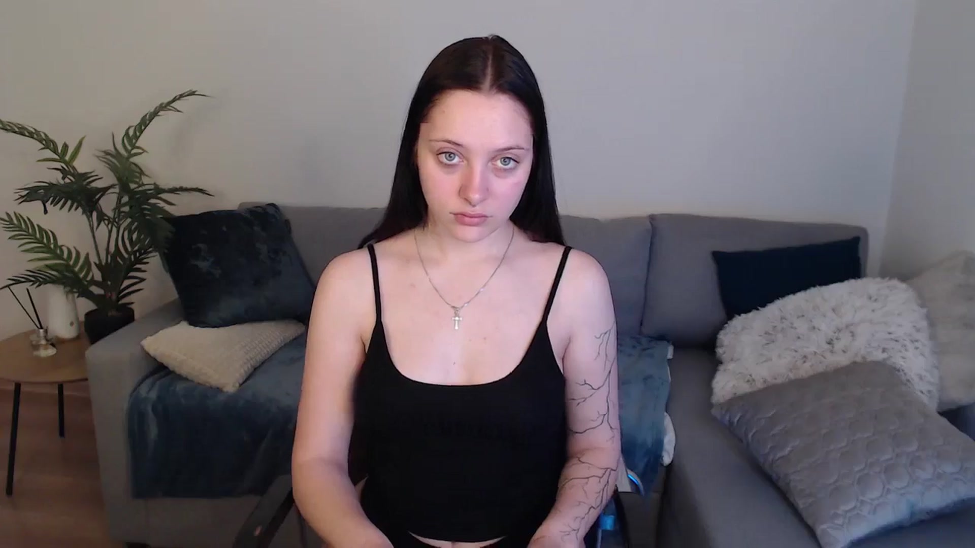 Gallery image thumbnail from SerenaSantos's myfreecams stream on, 05/11/2024, 09:02 image 12 of 20