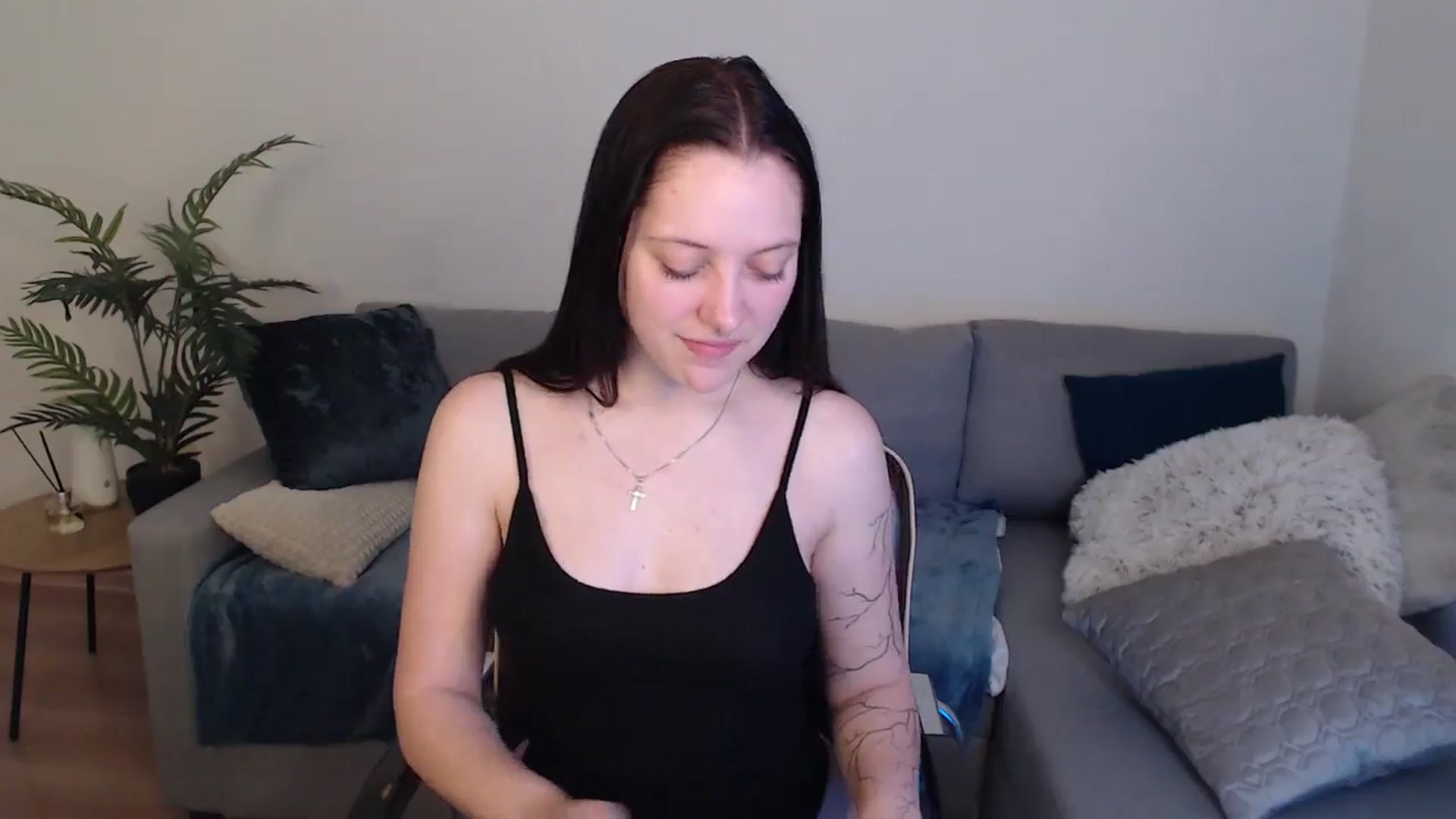 Gallery image thumbnail from SerenaSantos's myfreecams stream on, 05/11/2024, 09:02 image 17 of 20