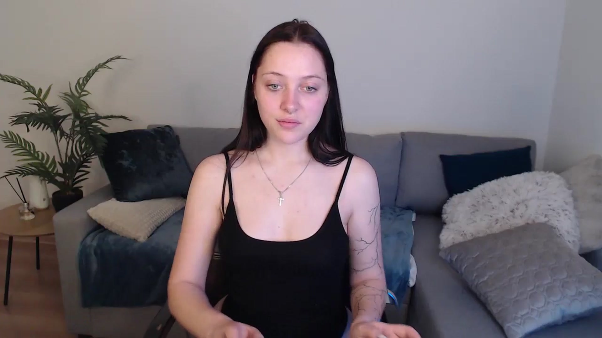 Gallery image thumbnail from SerenaSantos's myfreecams stream on, 05/11/2024, 09:02 image 10 of 20