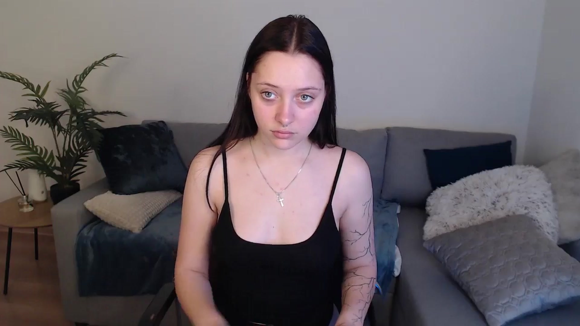 Gallery image thumbnail from SerenaSantos's myfreecams stream on, 05/11/2024, 09:02 image 7 of 20