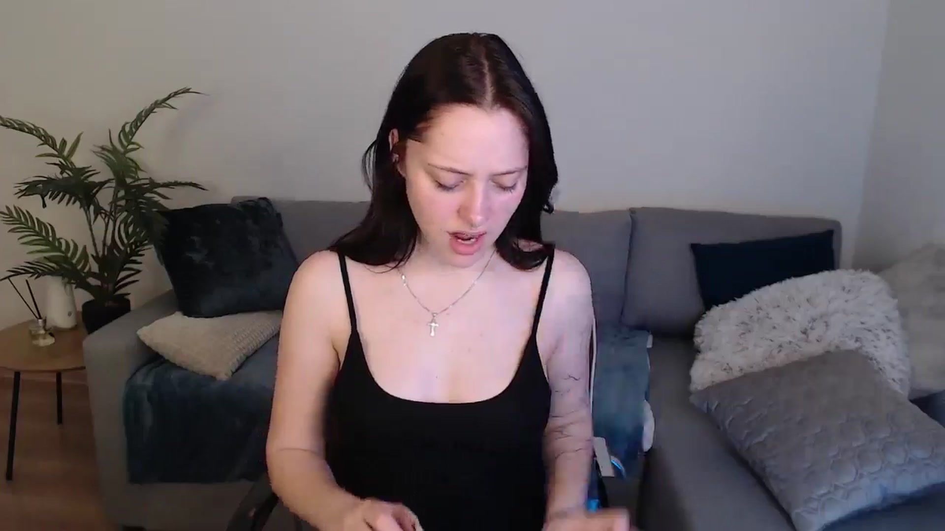 Gallery image thumbnail from SerenaSantos's myfreecams stream on, 05/11/2024, 09:02 image 20 of 20