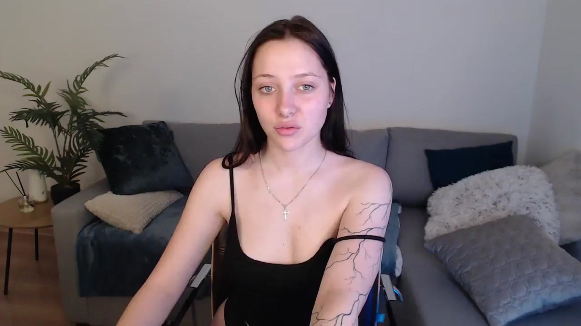 Gallery image thumbnail from SerenaSantos's myfreecams stream on, 05/11/2024, 09:39 image 18 of 20