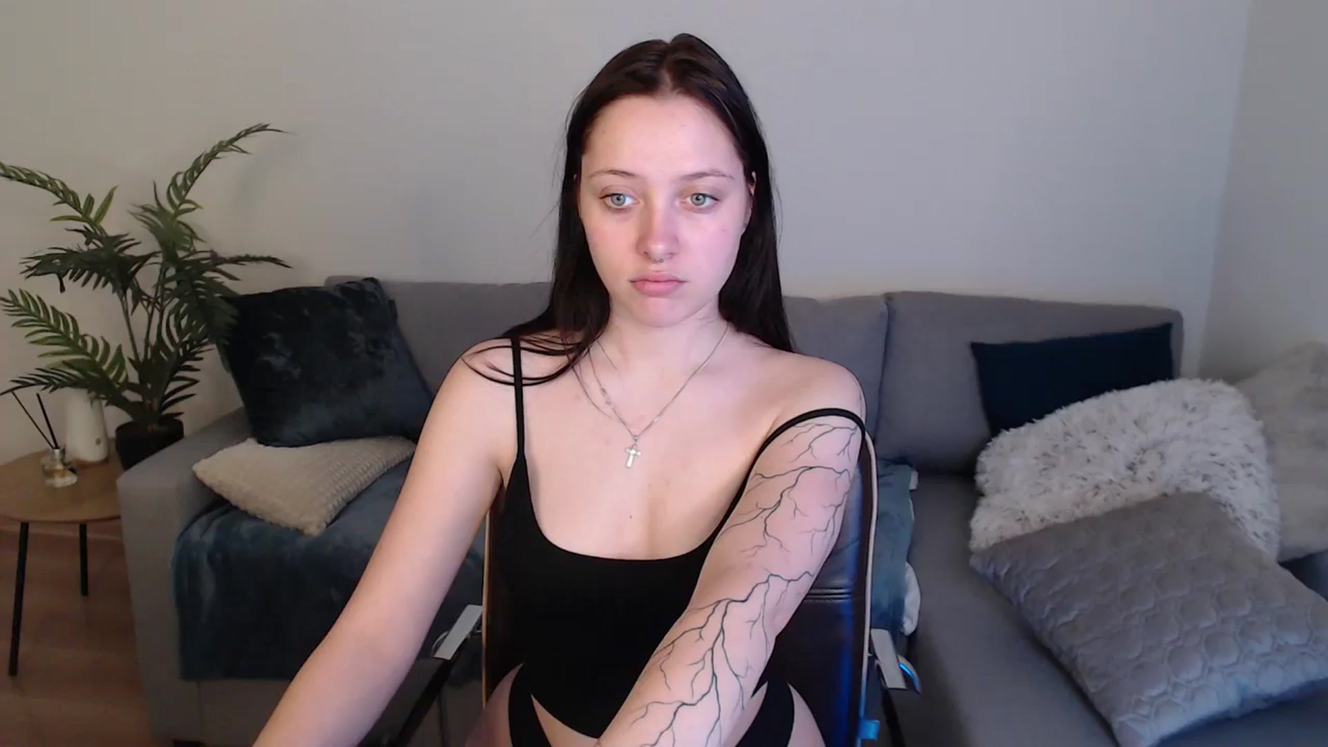Gallery image thumbnail from SerenaSantos's myfreecams stream on, 05/11/2024, 09:39 image 14 of 20