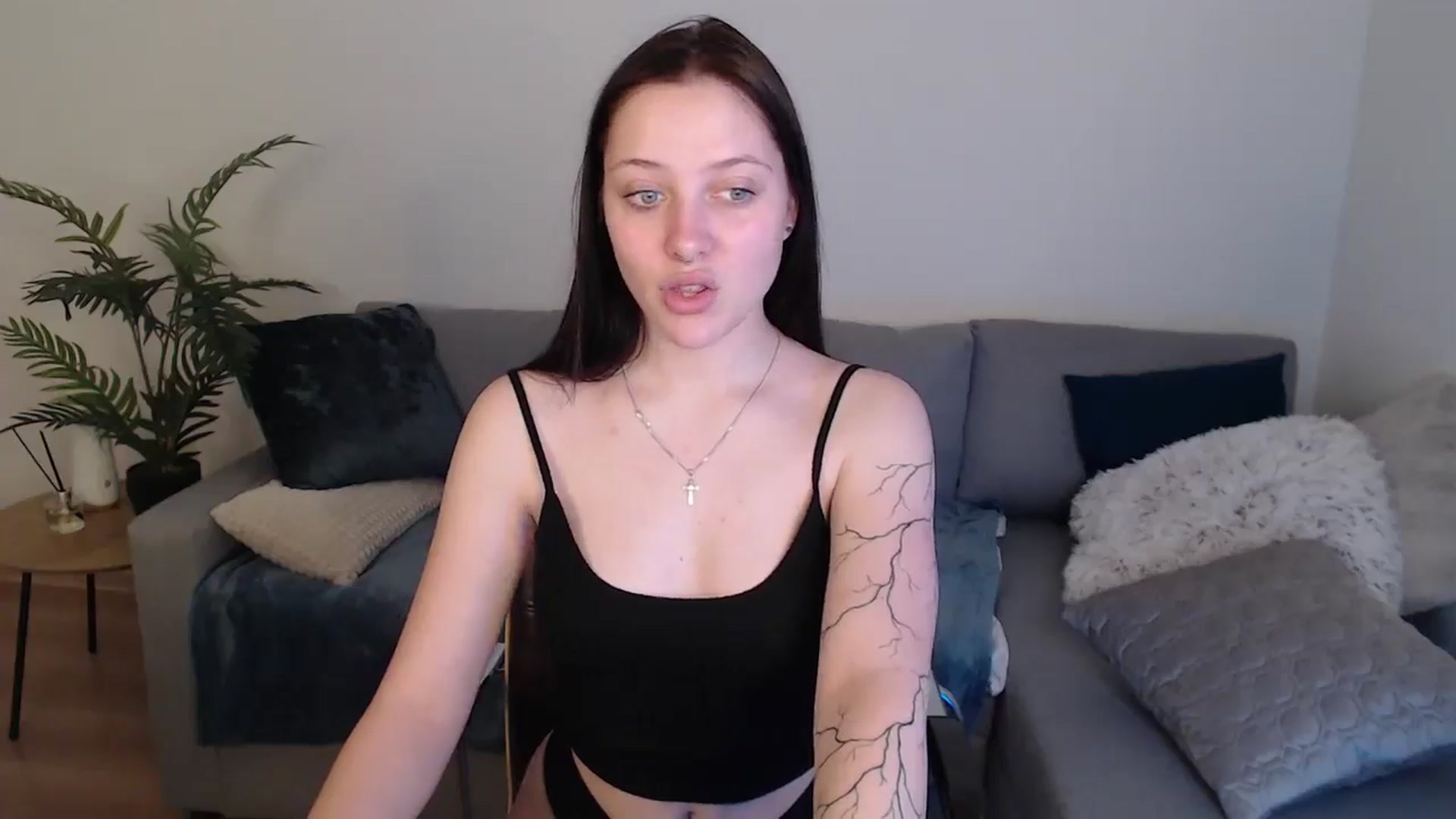 Gallery image thumbnail from SerenaSantos's myfreecams stream on, 05/11/2024, 09:39 image 4 of 20