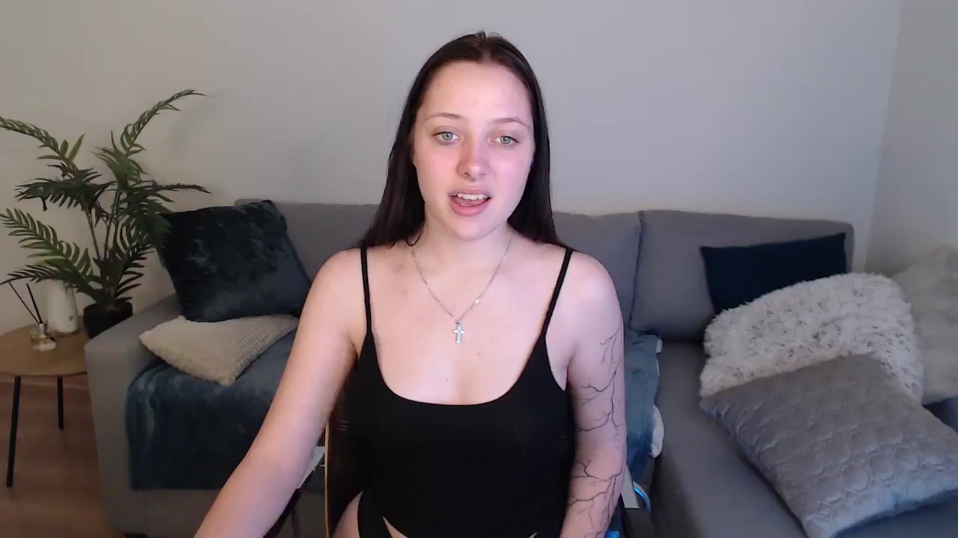 Gallery image thumbnail from SerenaSantos's myfreecams stream on, 05/11/2024, 10:34 image 4 of 20