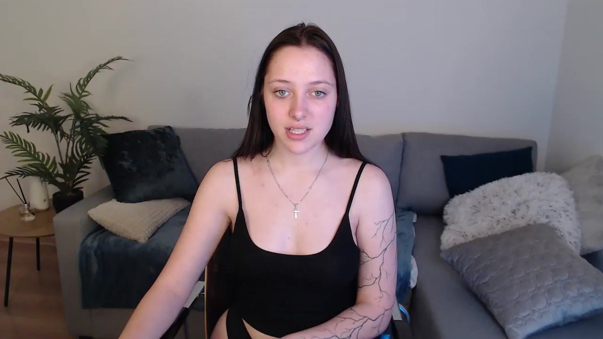 Gallery image thumbnail from SerenaSantos's myfreecams stream on, 05/11/2024, 10:34 image 5 of 20