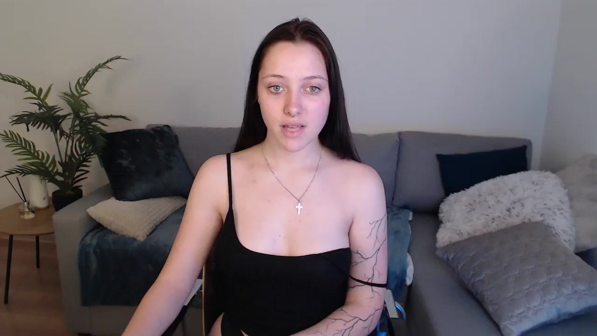 Gallery image thumbnail from SerenaSantos's myfreecams stream on, 05/11/2024, 10:34 image 11 of 20