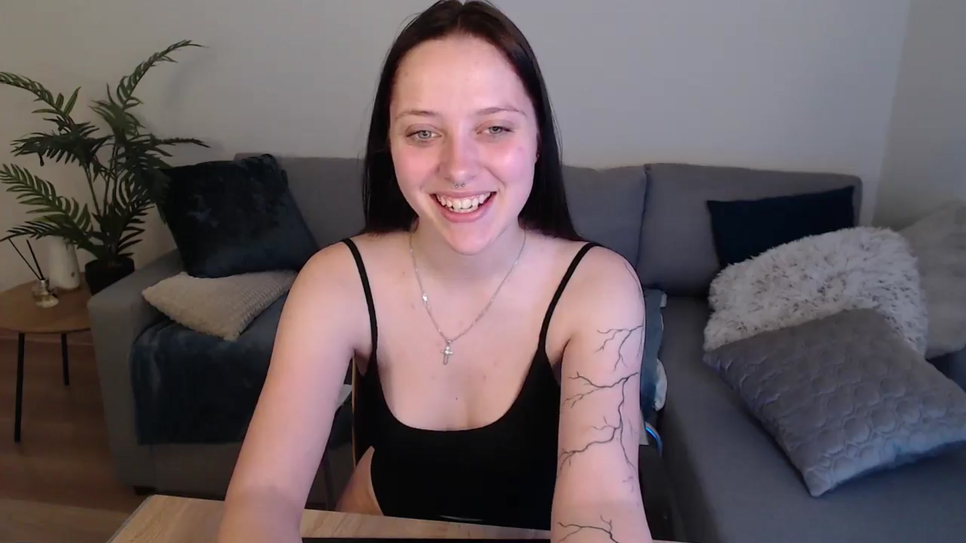Gallery image thumbnail from SerenaSantos's myfreecams stream on, 05/11/2024, 12:00 image 11 of 20