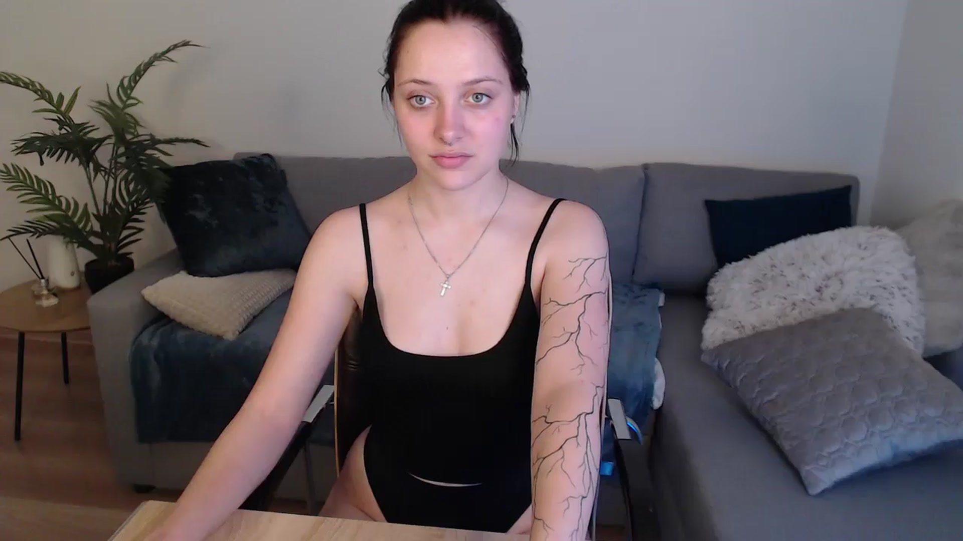Gallery image thumbnail from SerenaSantos's myfreecams stream on, 05/11/2024, 13:36 image 17 of 20