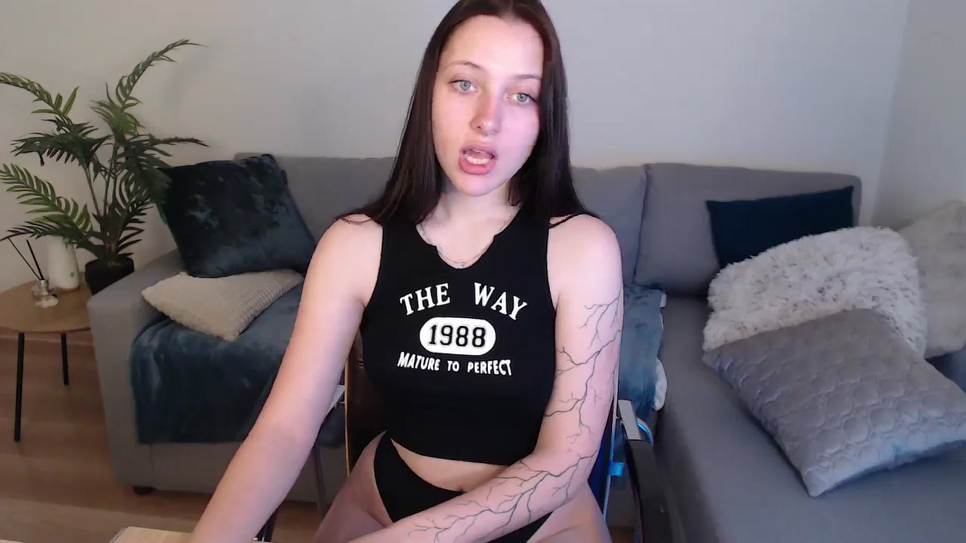 Gallery image thumbnail from SerenaSantos's myfreecams stream on, 05/13/2024, 09:54 image 5 of 20