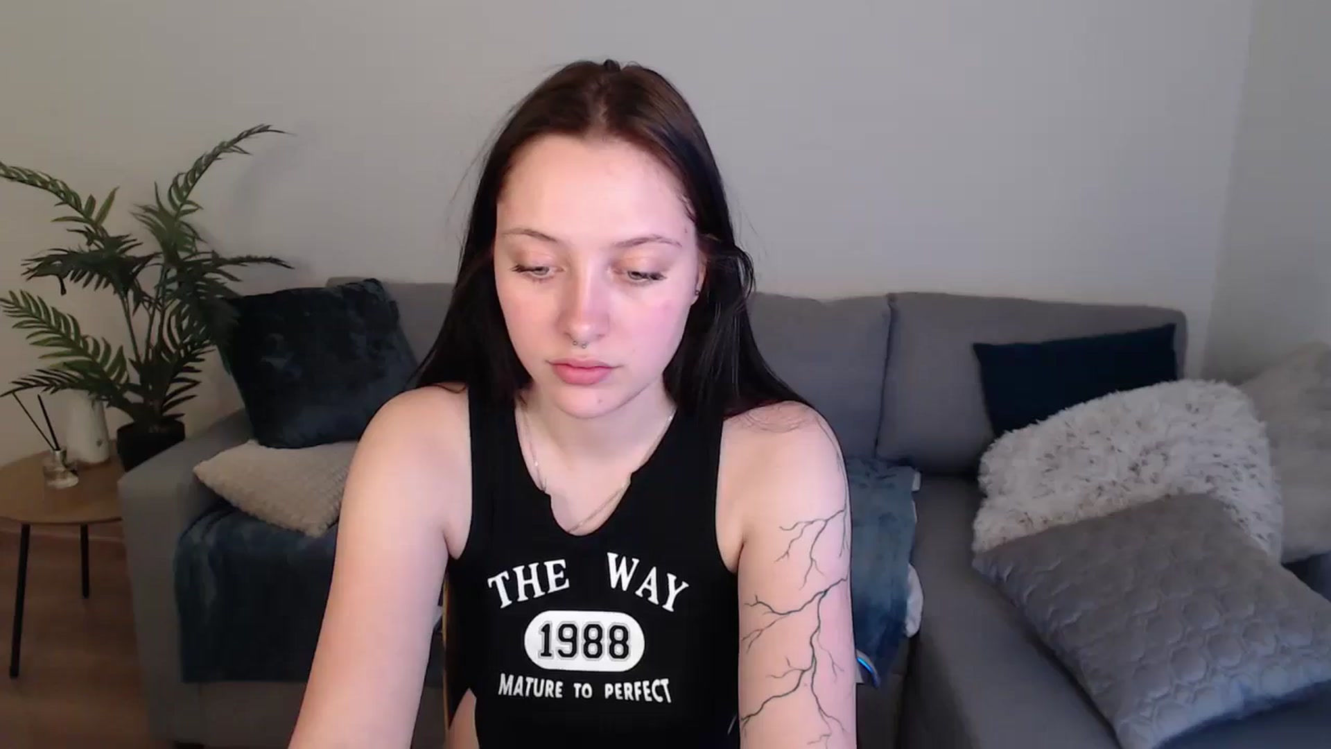 Gallery image thumbnail from SerenaSantos's myfreecams stream on, 05/13/2024, 10:27 image 1 of 20
