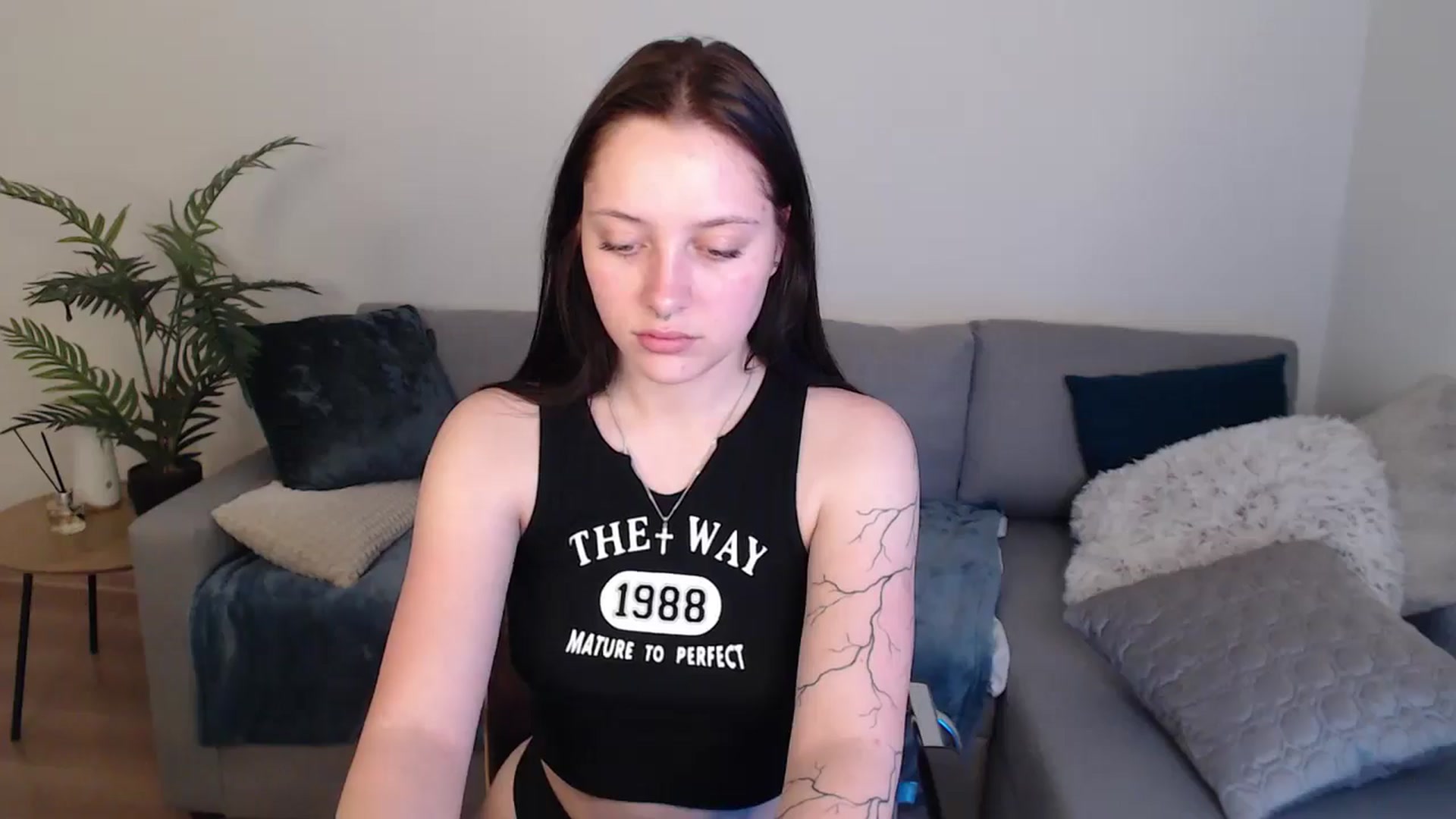 Gallery image thumbnail from SerenaSantos's myfreecams stream on, 05/13/2024, 10:27 image 12 of 20