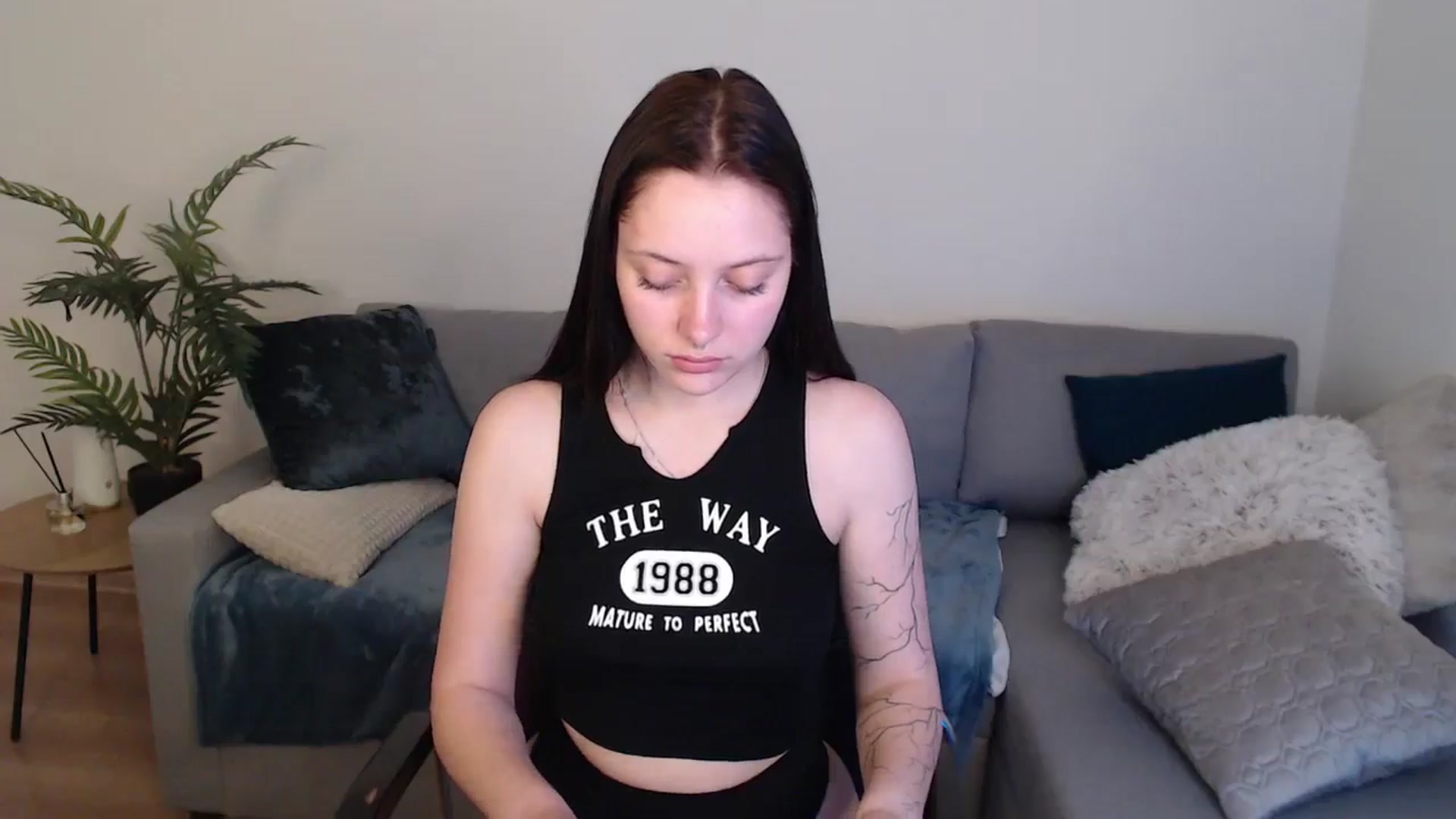 Gallery image thumbnail from SerenaSantos's myfreecams stream on, 05/13/2024, 11:32 image 3 of 20
