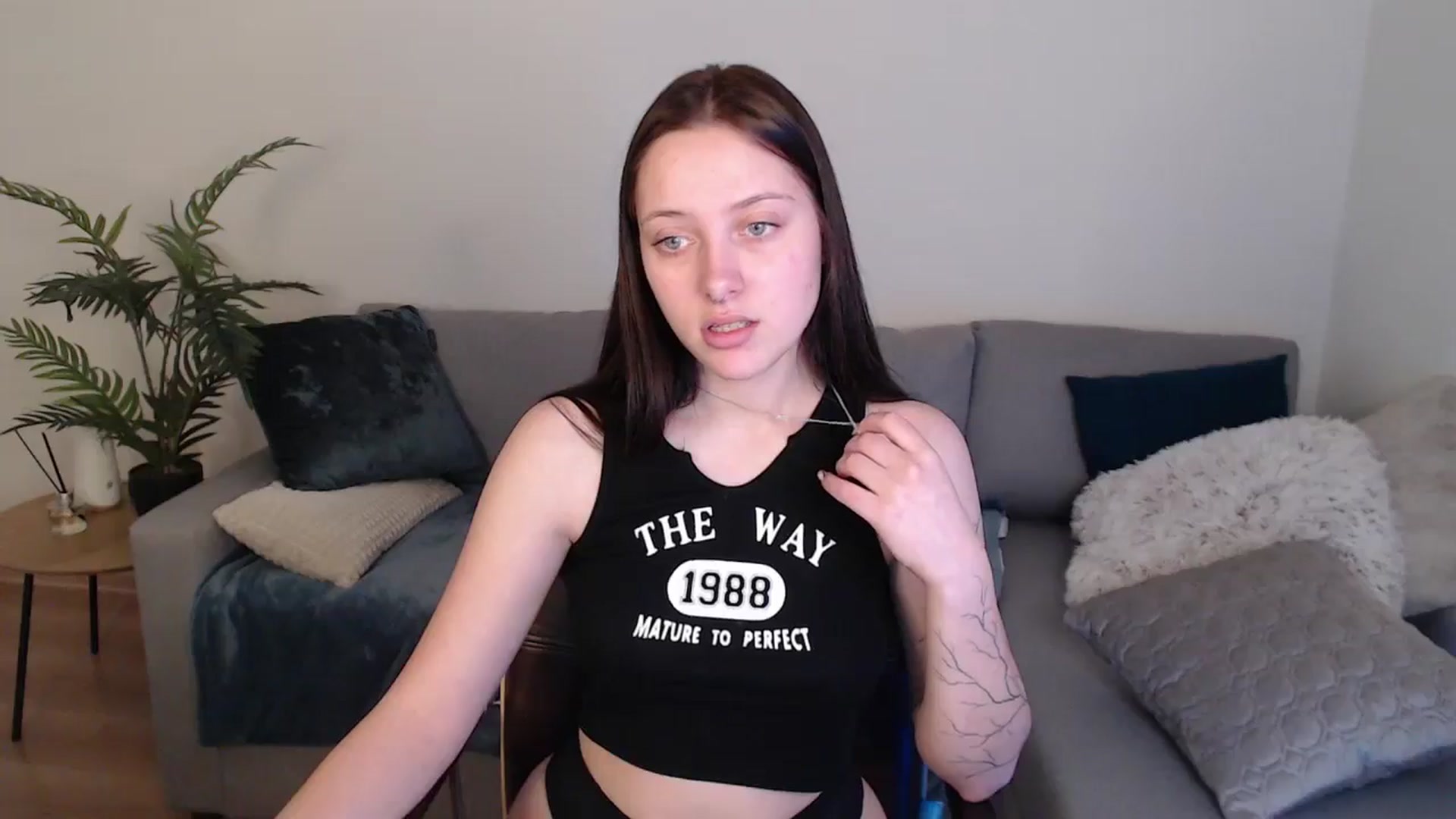 Gallery image thumbnail from SerenaSantos's myfreecams stream on, 05/15/2024, 10:54 image 9 of 20
