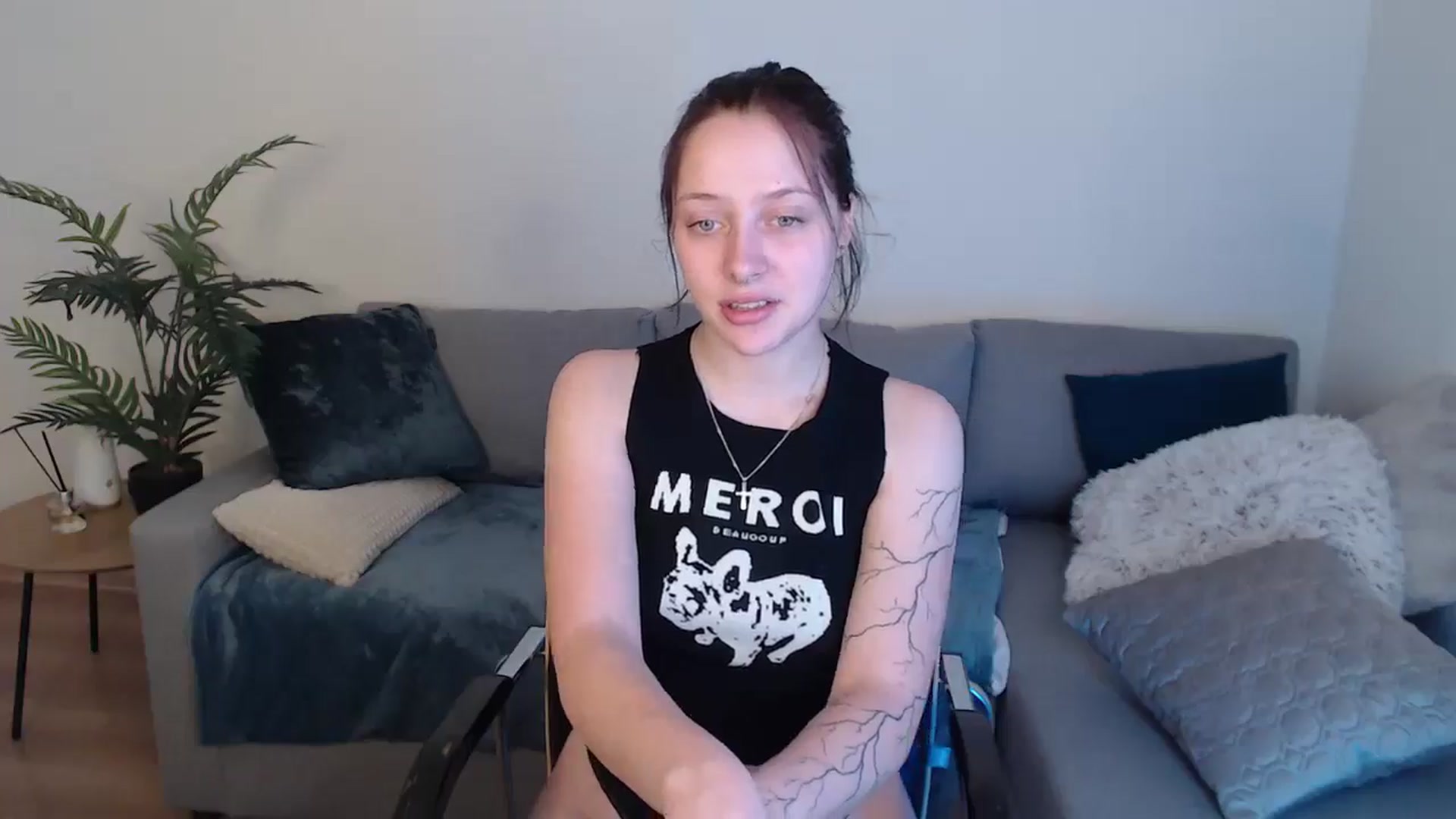 Gallery image thumbnail from SerenaSantos's myfreecams stream on, 05/17/2024, 08:20 image 18 of 20