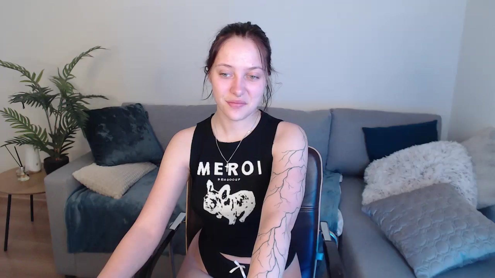 Gallery image thumbnail from SerenaSantos's myfreecams stream on, 05/17/2024, 08:20 image 20 of 20
