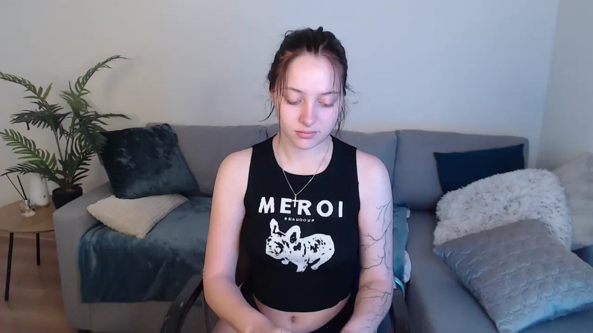 Gallery image thumbnail from SerenaSantos's myfreecams stream on, 05/17/2024, 08:20 image 13 of 20