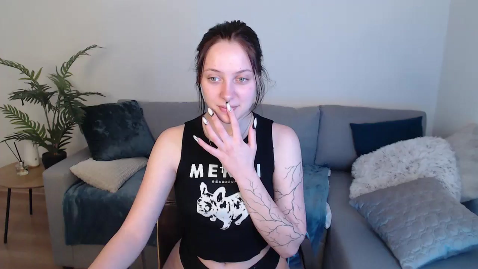 Gallery image thumbnail from SerenaSantos's myfreecams stream on, 05/17/2024, 08:41 image 11 of 20
