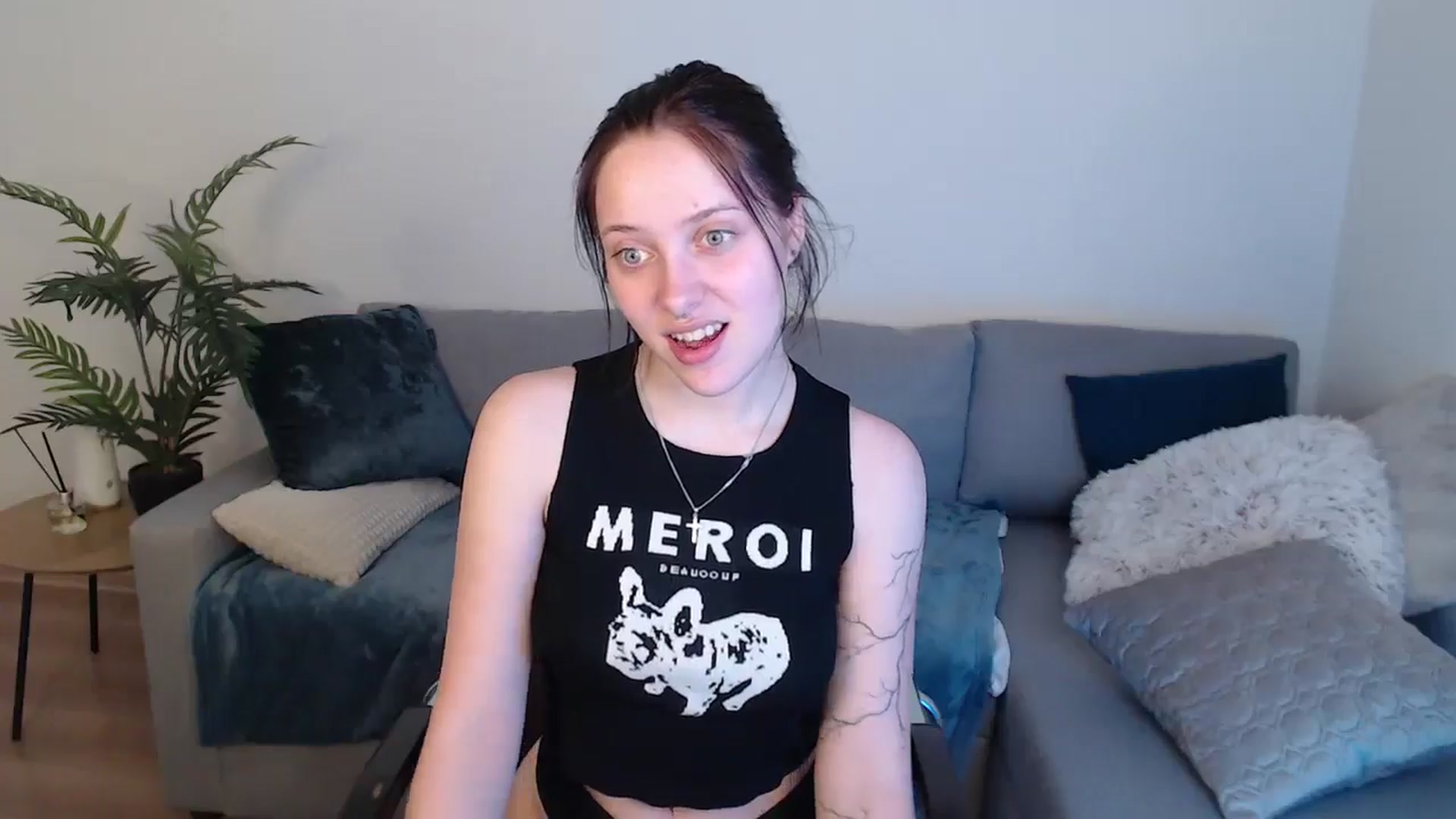 Gallery image thumbnail from SerenaSantos's myfreecams stream on, 05/17/2024, 08:41 image 10 of 20