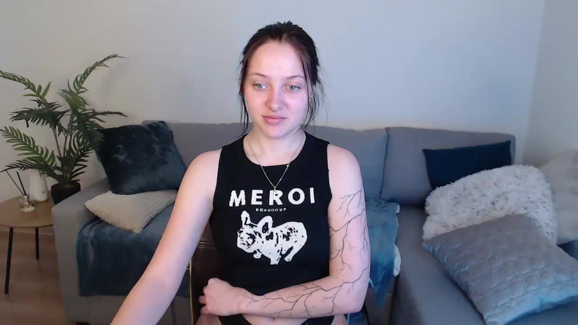 Gallery image thumbnail from SerenaSantos's myfreecams stream on, 05/17/2024, 08:41 image 15 of 20