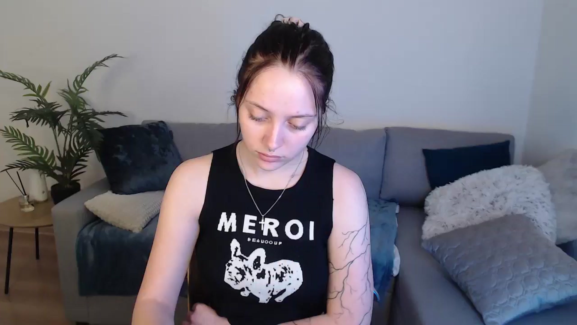 Gallery image thumbnail from SerenaSantos's myfreecams stream on, 05/17/2024, 08:41 image 1 of 20