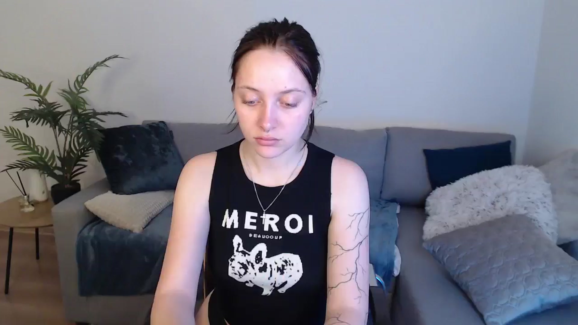 Gallery image thumbnail from SerenaSantos's myfreecams stream on, 05/17/2024, 12:24 image 20 of 20