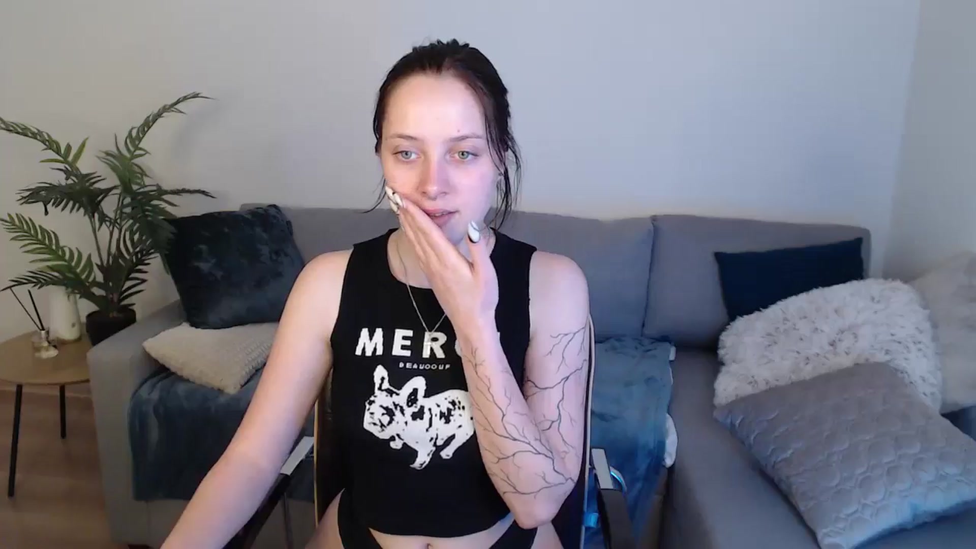 Gallery image thumbnail from SerenaSantos's myfreecams stream on, 05/17/2024, 13:11 image 5 of 20