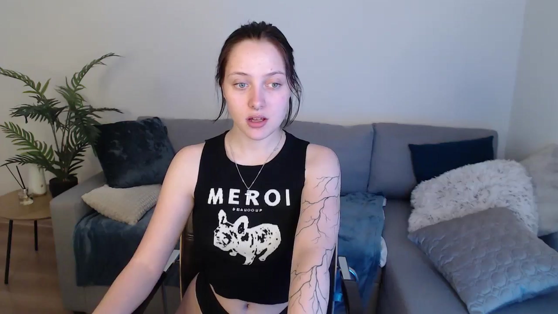 Gallery image thumbnail from SerenaSantos's myfreecams stream on, 05/17/2024, 13:11 image 2 of 20