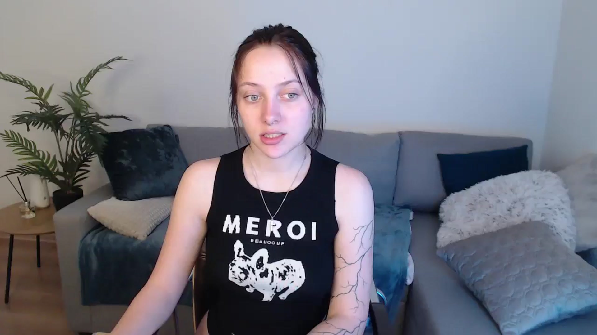 Gallery image thumbnail from SerenaSantos's myfreecams stream on, 05/17/2024, 13:32 image 8 of 20