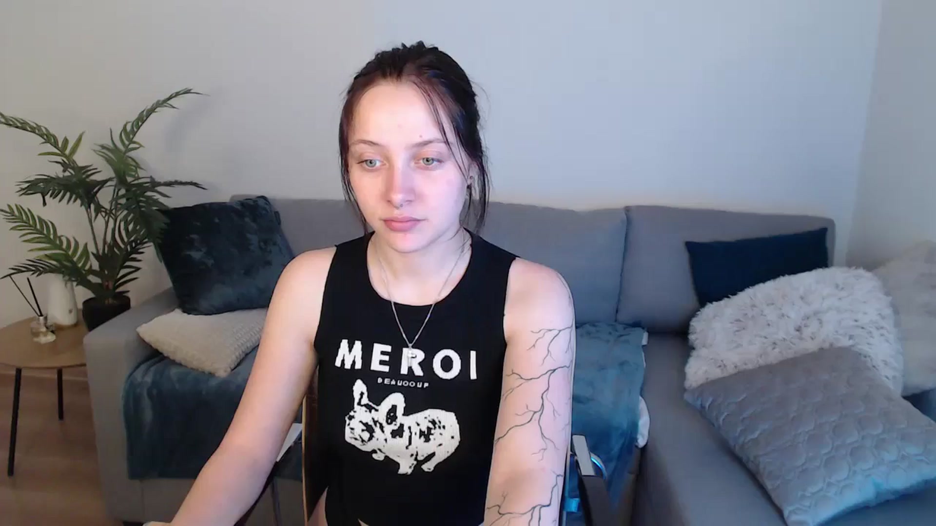 Gallery image thumbnail from SerenaSantos's myfreecams stream on, 05/17/2024, 13:32 image 9 of 20