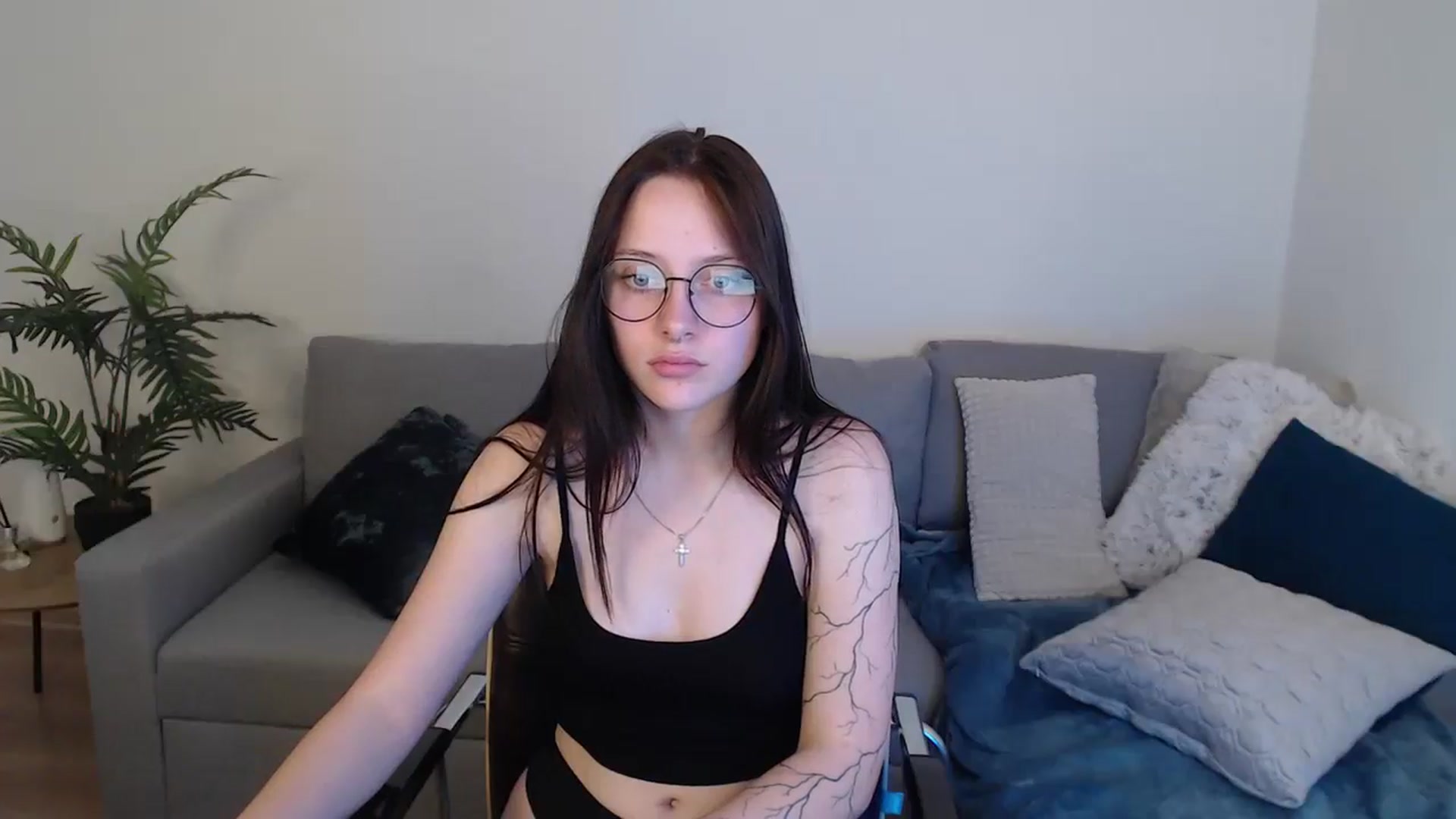 Gallery image thumbnail from SerenaSantos's myfreecams stream on, 05/18/2024, 12:32 image 8 of 20