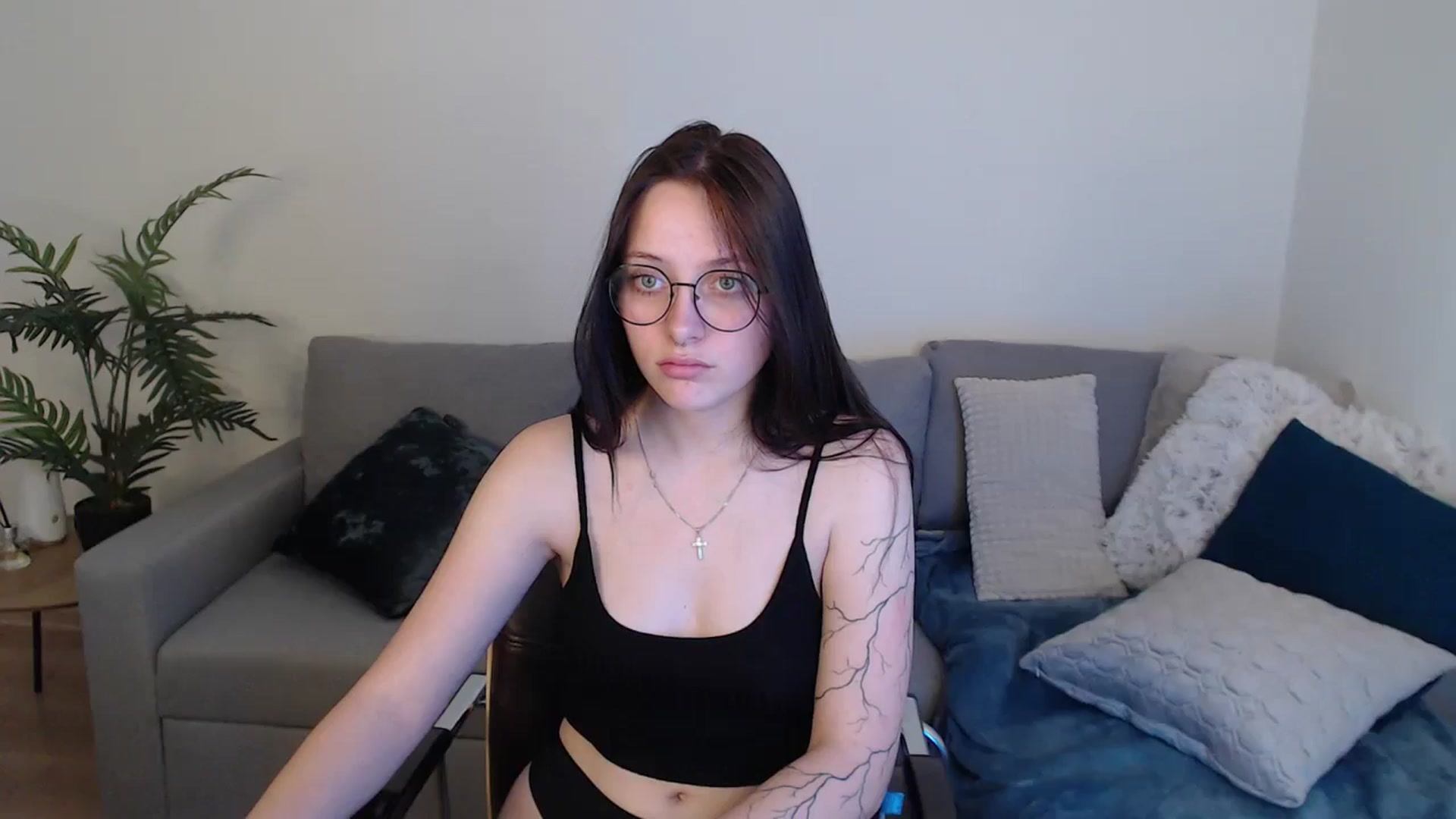 Gallery image thumbnail from SerenaSantos's myfreecams stream on, 05/18/2024, 12:32 image 10 of 20
