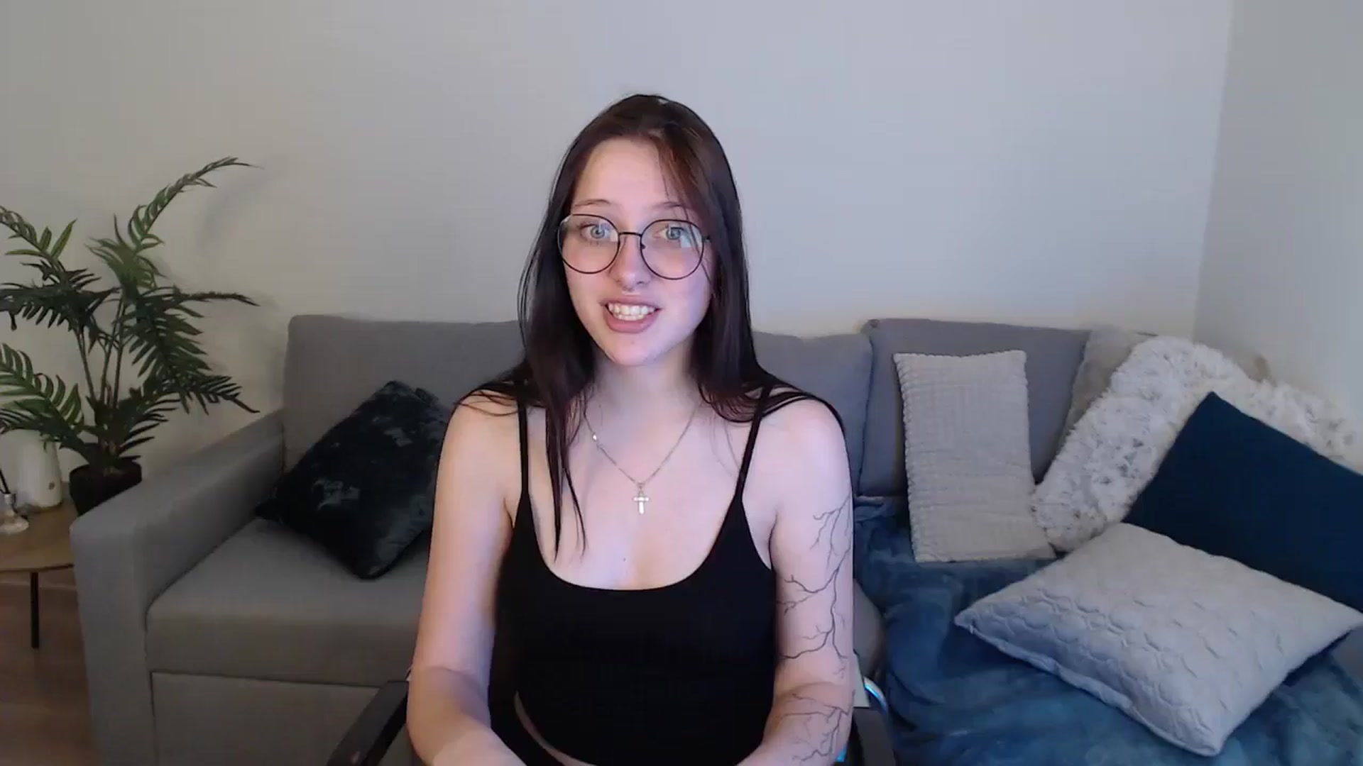 Gallery image thumbnail from SerenaSantos's myfreecams stream on, 05/18/2024, 12:32 image 20 of 20