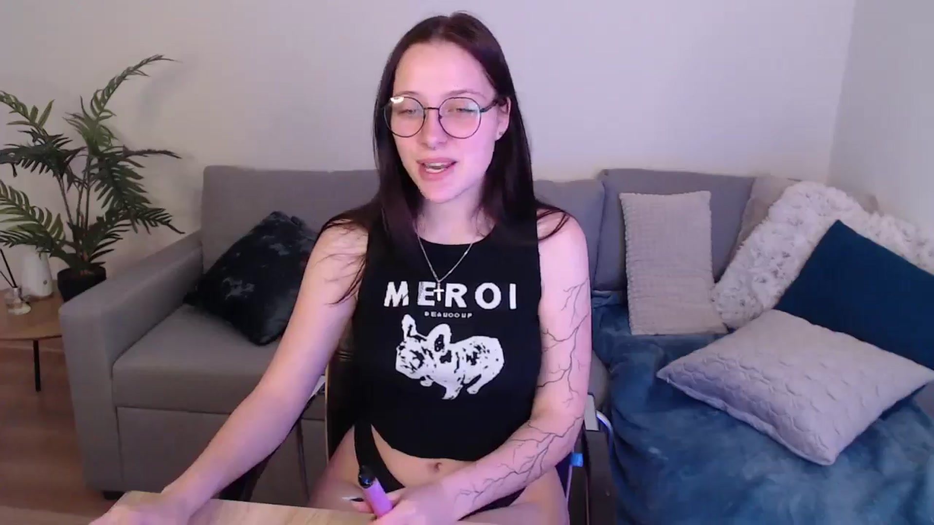 Gallery image thumbnail from SerenaSantos's myfreecams stream on, 05/19/2024, 09:22 image 17 of 20