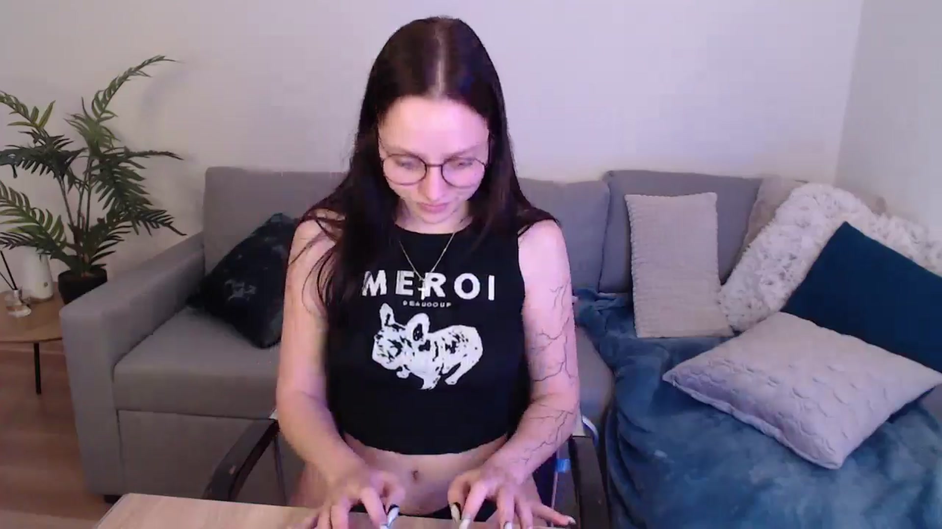 Gallery image thumbnail from SerenaSantos's myfreecams stream on, 05/19/2024, 10:31 image 16 of 20