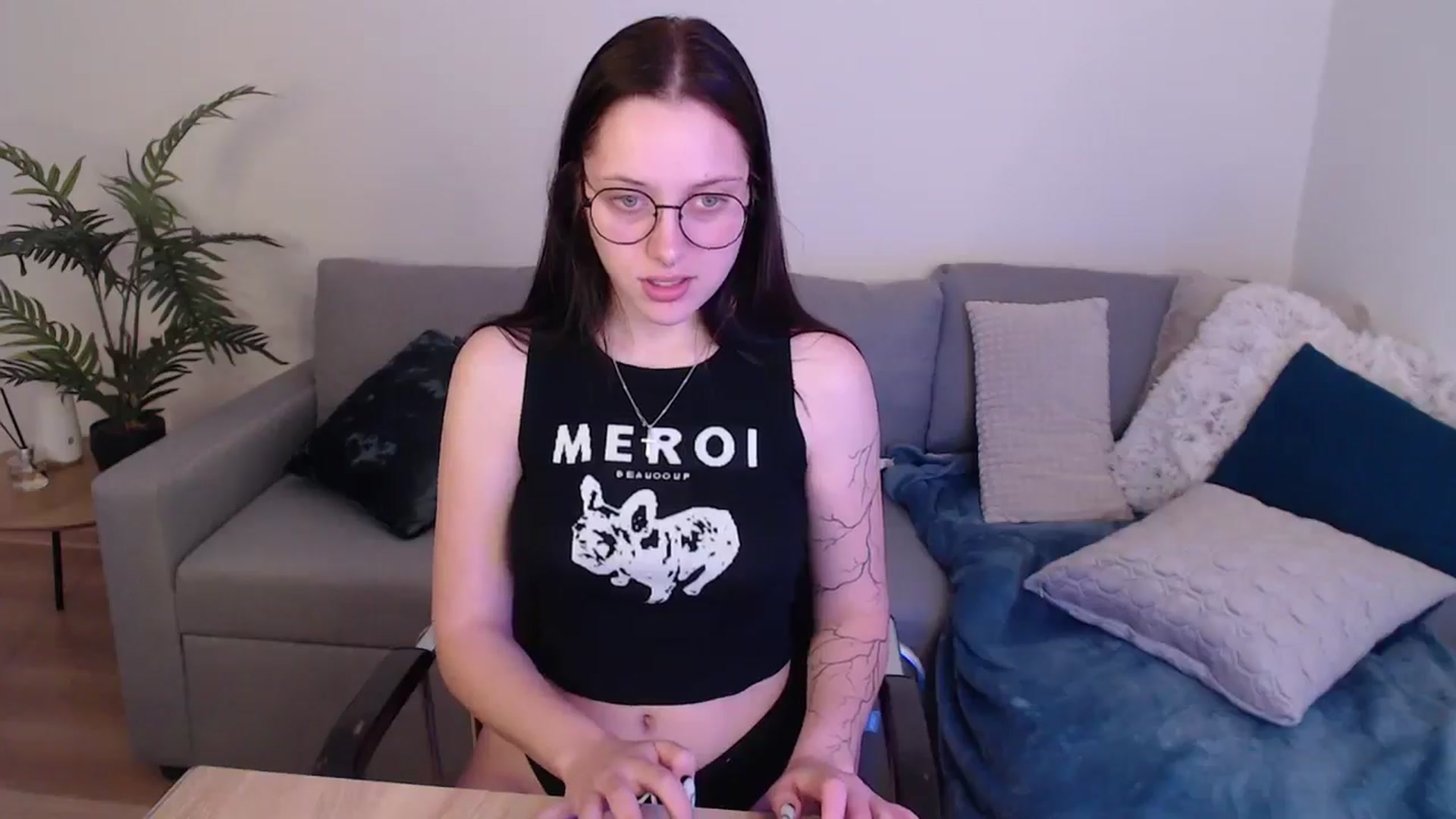 Gallery image thumbnail from SerenaSantos's myfreecams stream on, 05/19/2024, 10:31 image 11 of 20